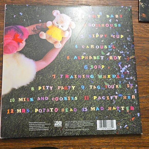 Melanie Martinez record on vinyl crybaby - Picture 6 of 6